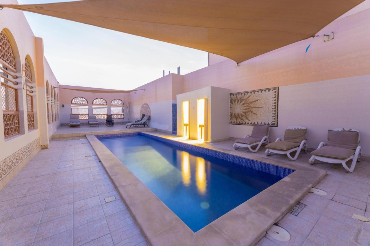 Ewan Ajman Suites Hotel מראה חיצוני תמונה