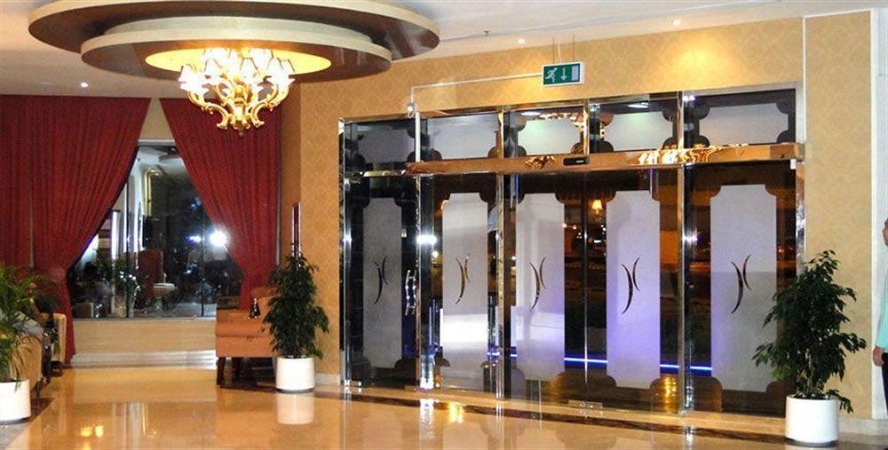 Ewan Ajman Suites Hotel מראה פנימי תמונה