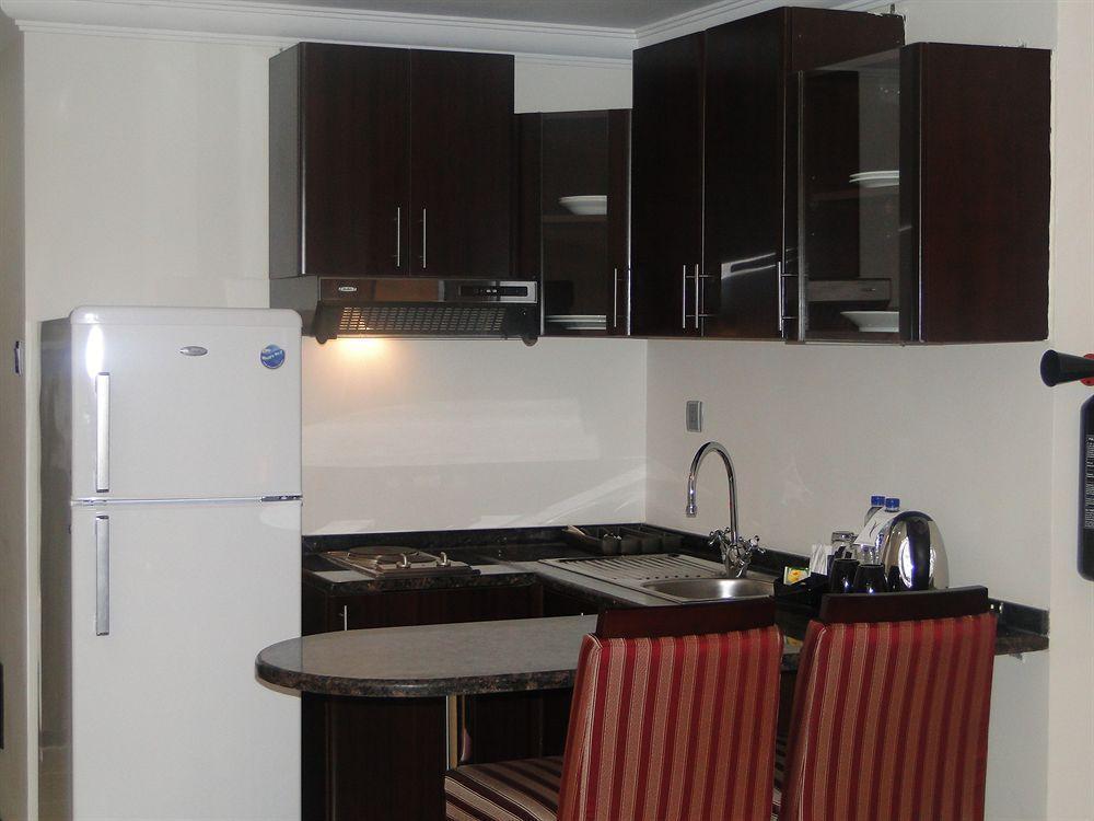 Ewan Ajman Suites Hotel מראה חיצוני תמונה